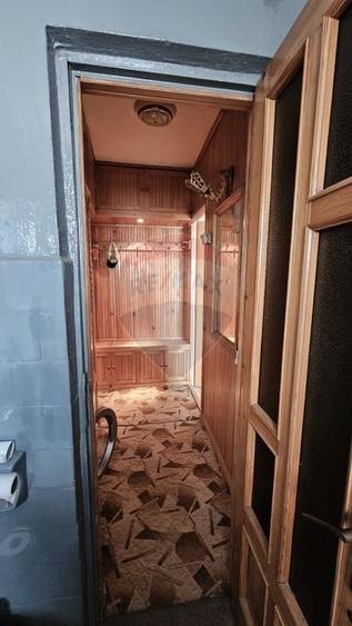 Apartament cu 4 camere decomandat, mobilat în Mărăței