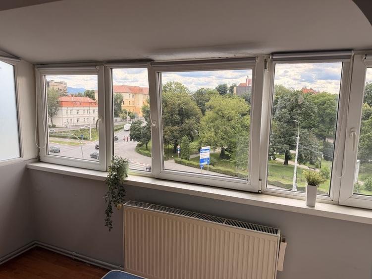 Apartament cu 3 camere decomandat în Lazaret