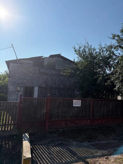 Teren de 702 mp, în Medieșu Aurit