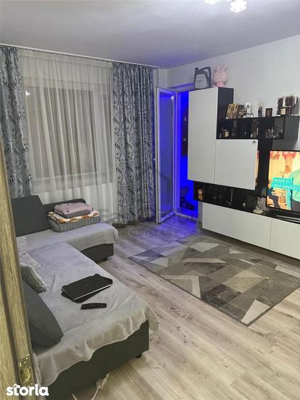 Apartament cu 2 camere semidecomandat, mobilat în Chitila