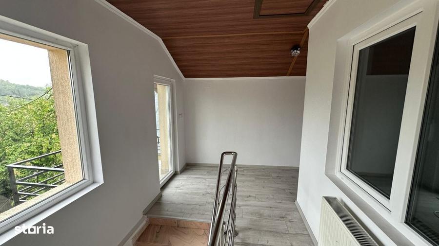 Casă cu 3 camere cu Teren 1397 Mp în Ștefănești