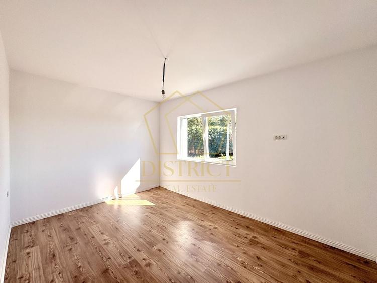Duplex cu 4 camere cu Canalizare în Moșnița Veche