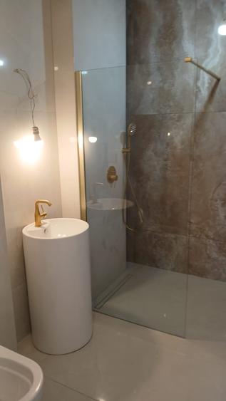 Apartament cu 3 camere decomandat în Iancu Nicolae