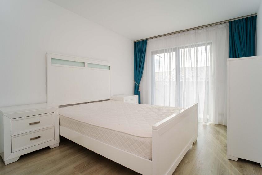 Duplex cu 4 camere cu Canalizare în Păcurari