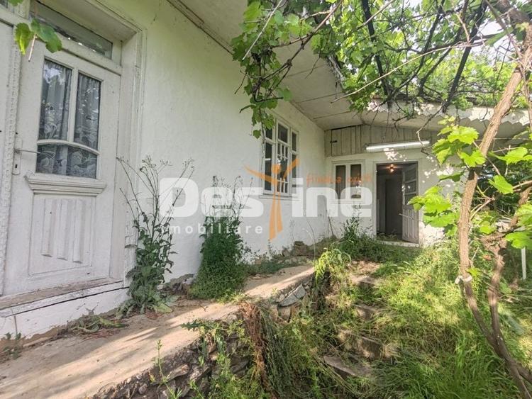 Casă individuală cu 2 camere cu Teren 3972 Mp în Gura Idrici