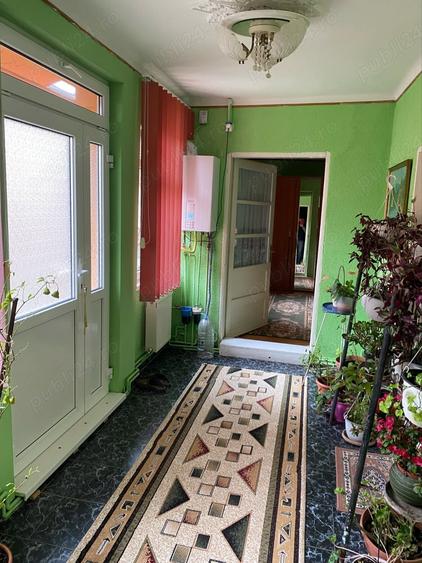Casă cu 5 camere cu Teren 1348 Mp în Central