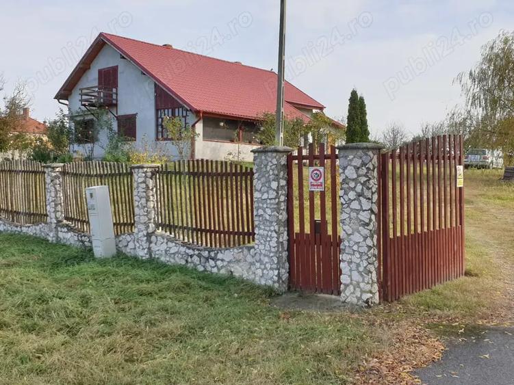 Casă cu 6 camere în Sinersig