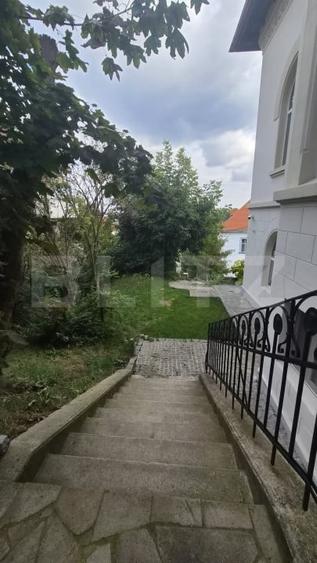 Garsonieră decomandată, mobilată în Centrul Istoric