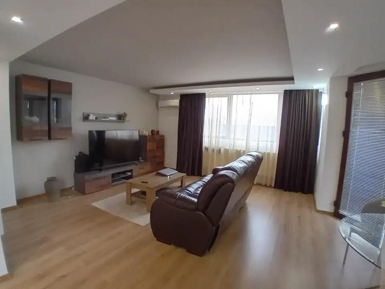 Casă cu 3 camere cu Canalizare în Chitila