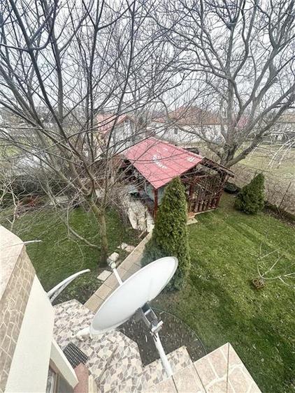 Casă individuală cu 6 camere cu Canalizare în Poiana