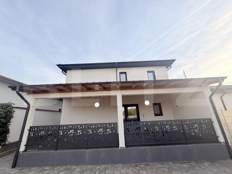 Casă individuală cu 5 camere cu Canalizare în Șimnicu de Jos