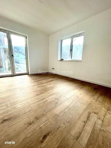 Duplex de vanzare, 4 camere, 3 bai, zona Tauti