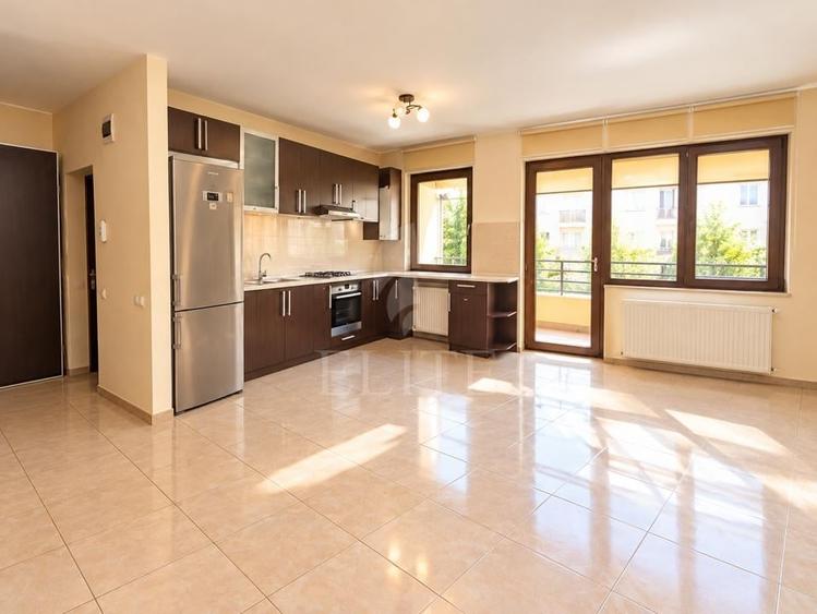 Apartament cu 3 camere semidecomandat în Andrei Mureșanu