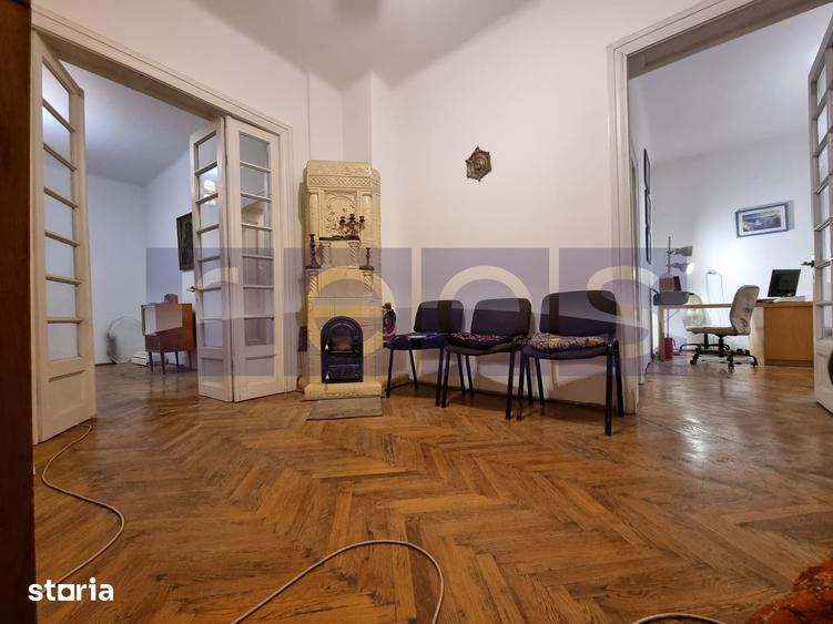 Casă cu 9 camere semidecomandat cu Teren 260 Mp în Timpuri Noi