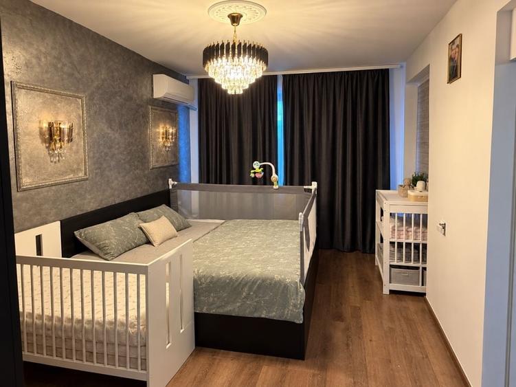 Apartament cu 3 camere decomandat în Central