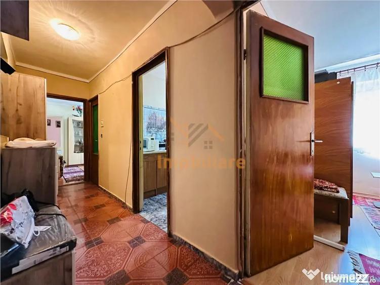 Apartament cu 3 camere semidecomandat în Calea Aradului