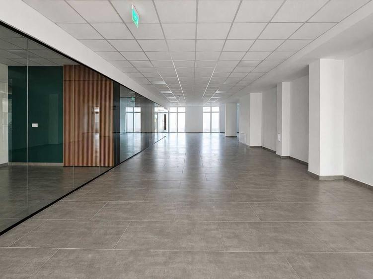 Spațiu comercial, de 286 mp, în Exterior Vest