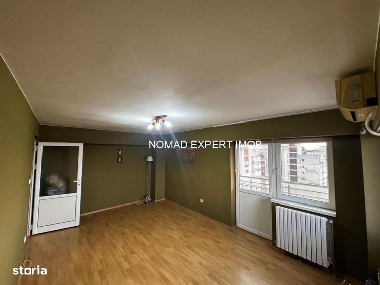 Apartament cu 3 camere decomandat în Uiești
