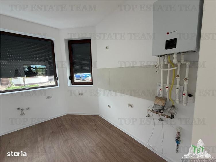 Casă cu 4 camere în Ostratu