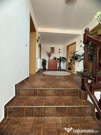 MOSNITA - 4 CAMERE - CASA INDIVIDUALA -PANOURI SOLARE - 3