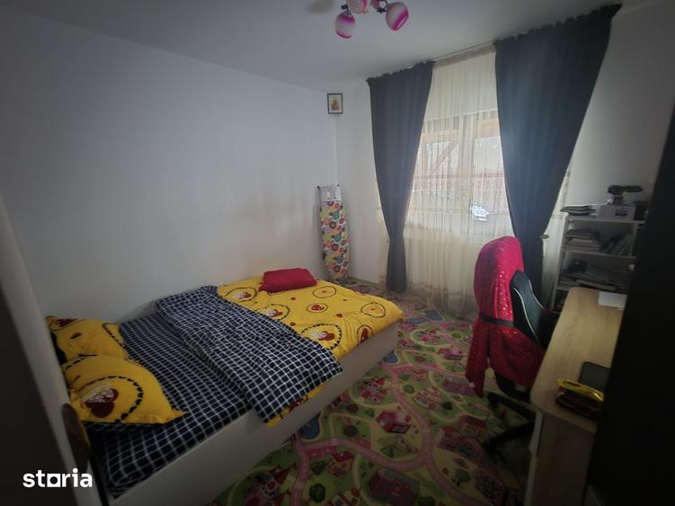 Casă cu 3 camere cu Teren 450 Mp în Tomești