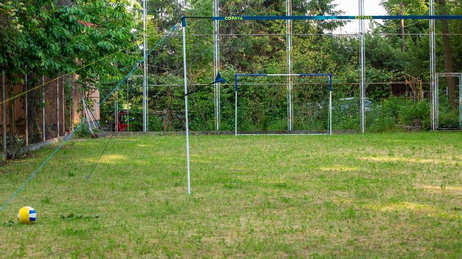 Casă cu 4 camere cu Teren 3000 Mp în Central