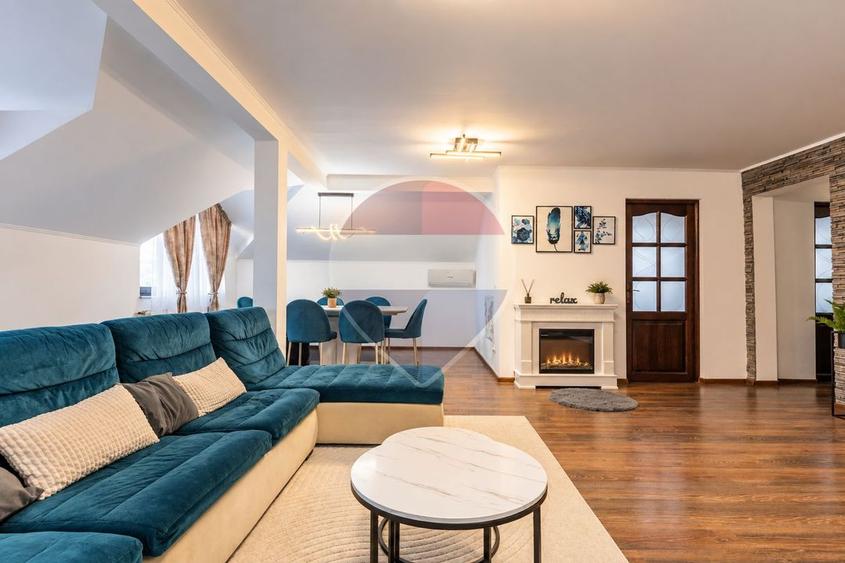 Apartament cu 4 camere decomandat, mobilat în Bucium