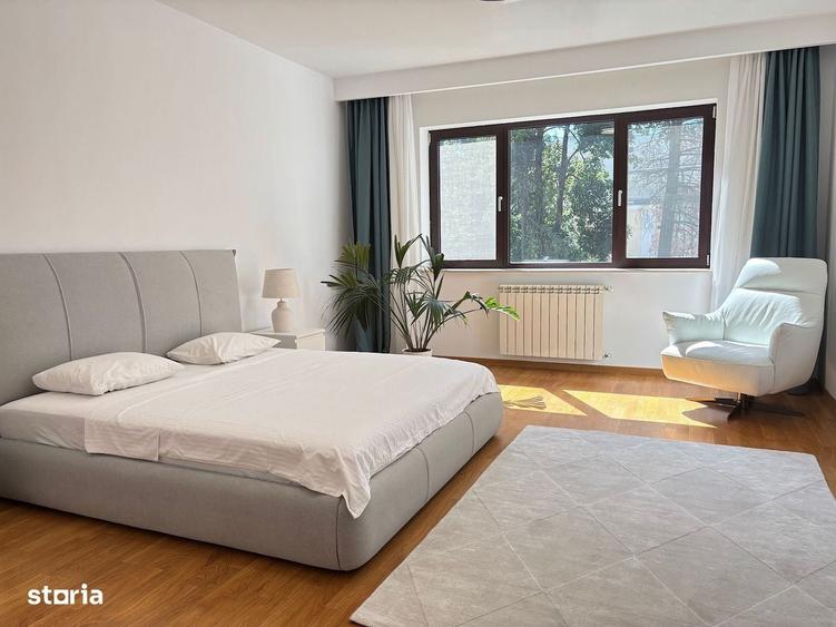 Apartament cu 4 camere în Grozești