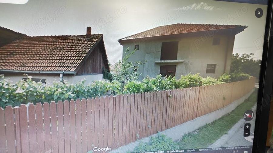 Casă cu 4 camere cu Teren 575 Mp în Central