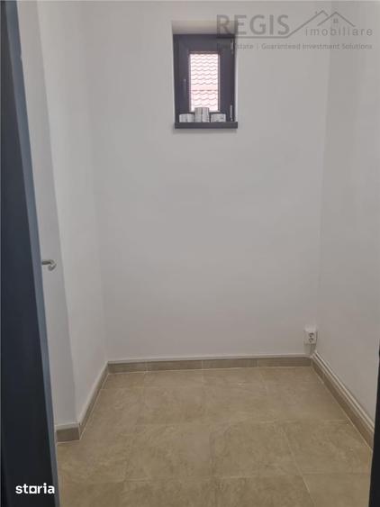 Casă cu 3 camere cu Teren 200 Mp în Florilor