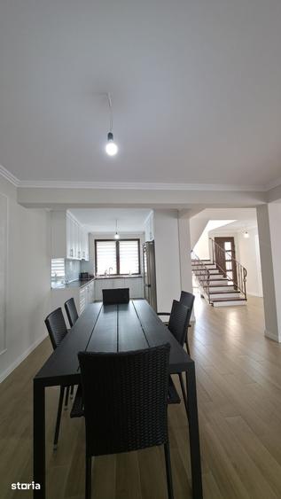 Casă cu 3 camere cu Teren 438 Mp în Centura