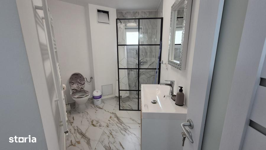 Apartament cu 2 camere decomandat în Micro 16