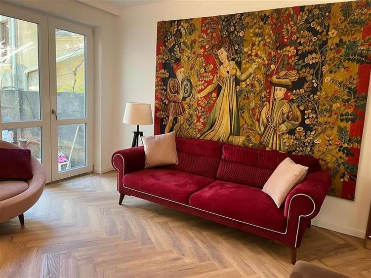Casă individuală cu 5 camere cu Teren 173 Mp în Polonă