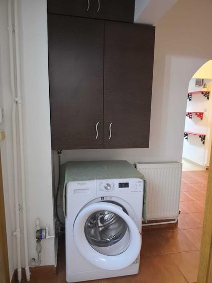 Apartament cu 2 camere decomandat în Drumul Sării