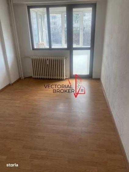 4 camere decomandat, etaj intermediar Piata Delfinului - 11