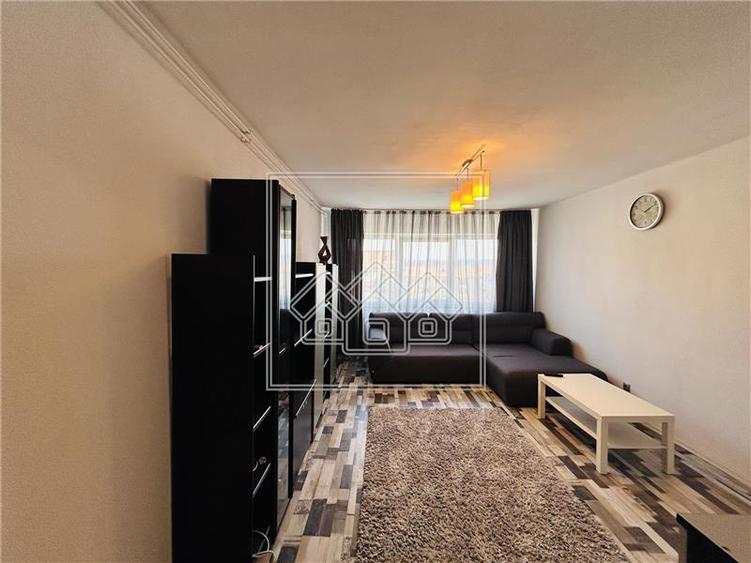 Apartament cu 2 camere decomandat în Mihai Viteazul