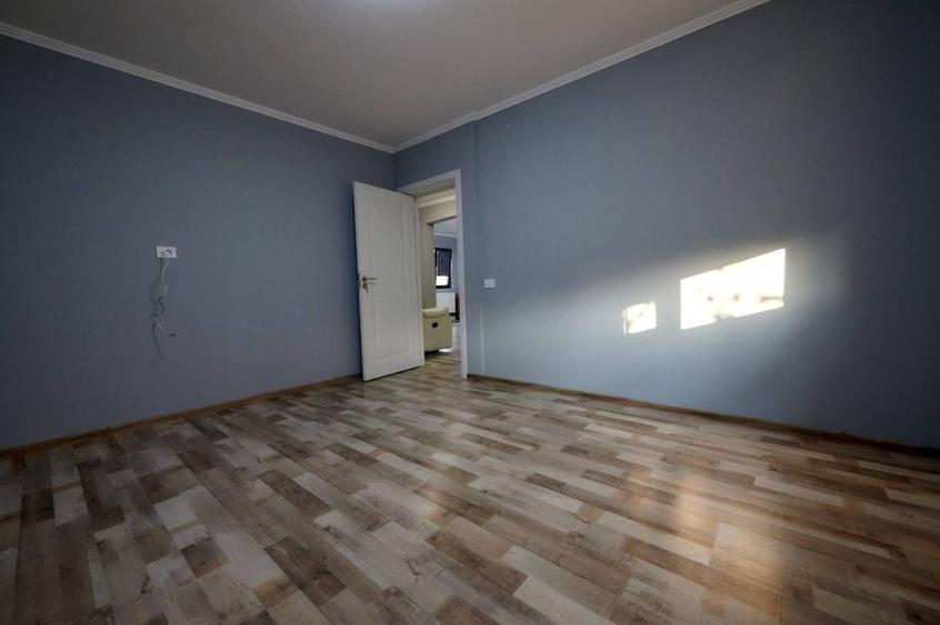 Casă individuală cu 5 camere cu Canalizare în Gară