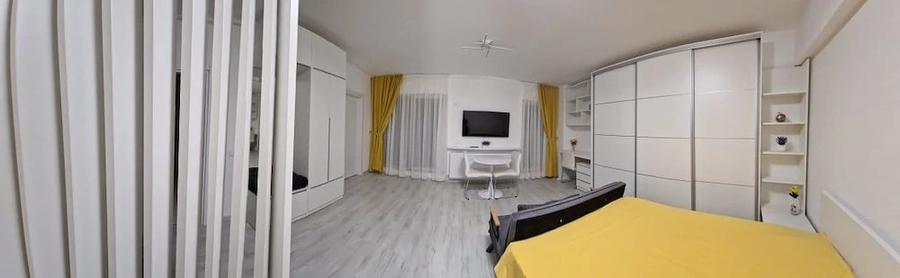 Garsonieră decomandată în Central