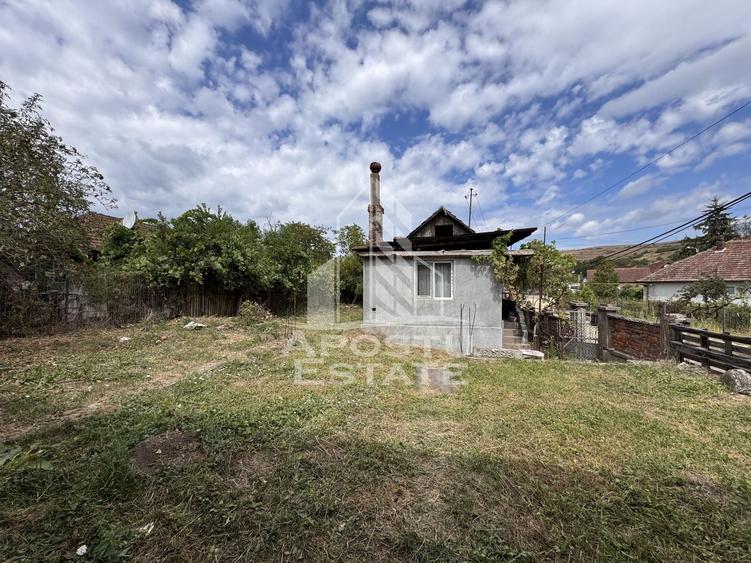Casă individuală cu 3 camere cu Canalizare în Răcăștia