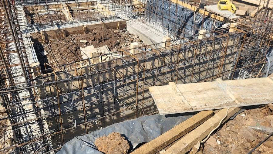 Casă cu Teren 331 Mp în Central