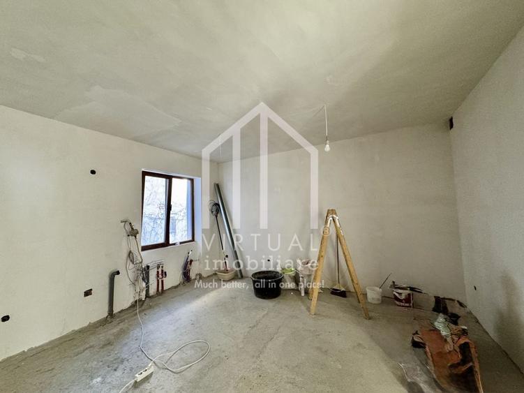 Apartament cu 3 camere semidecomandat în Central