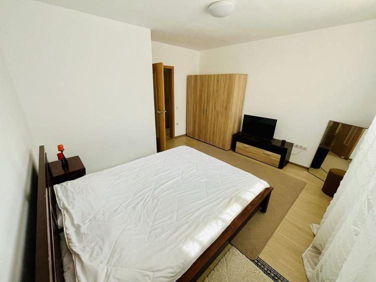 Apartament cu 2 camere decomandat în Valea Aurie