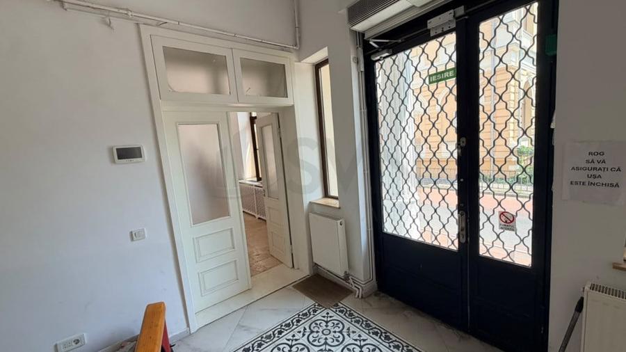 Casă cu 5 camere cu Teren 50 Mp în Unirii