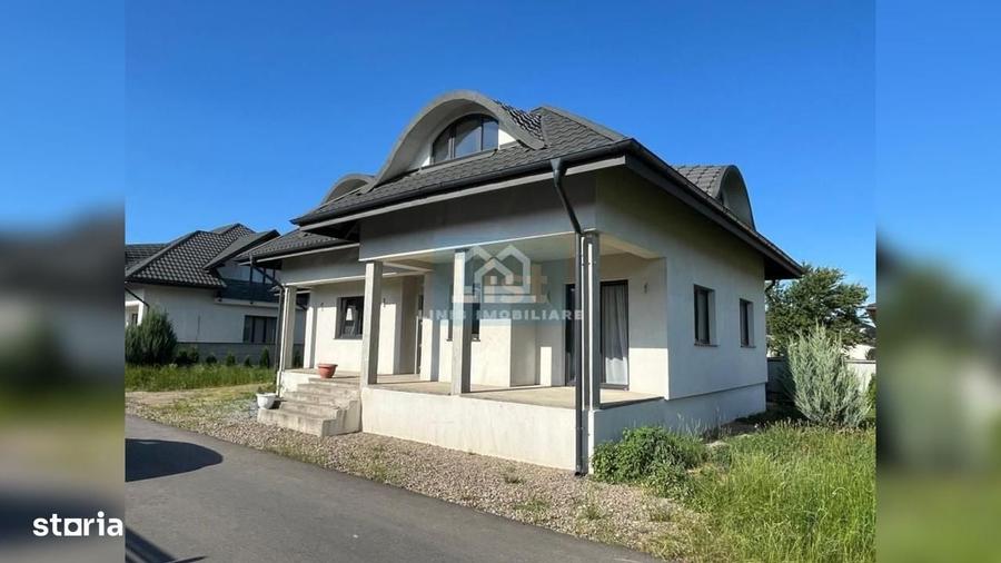 Casă cu 4 camere în Central