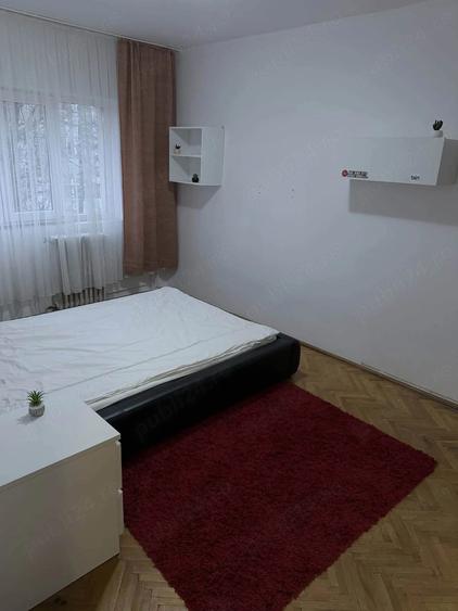 Apartament cu 3 camere semidecomandat în Șagului