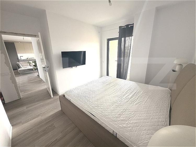 Apartament cu 3 camere semidecomandat, mobilat în Florești