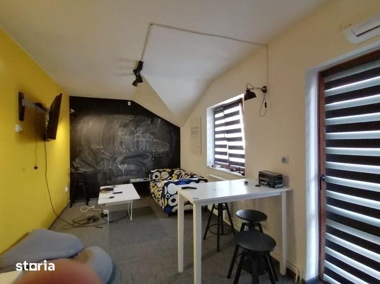 Casă cu 5 camere cu Teren 250 Mp în Andrei Mureșanu