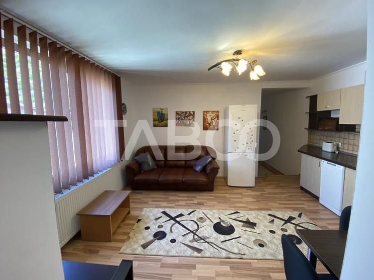 Apartament cu 3 camere decomandat, mobilat în Turnișor