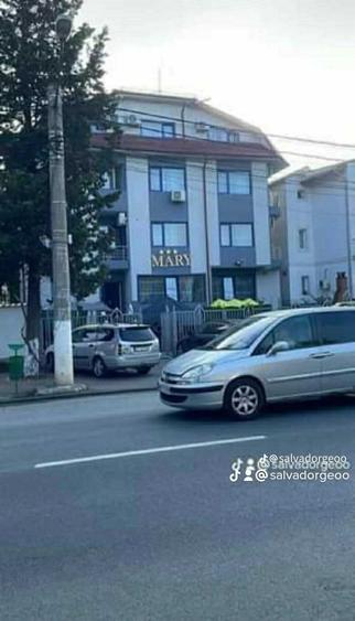 Vila De Vanzare sau Inchiriat Ternen Foarte Lung - 1