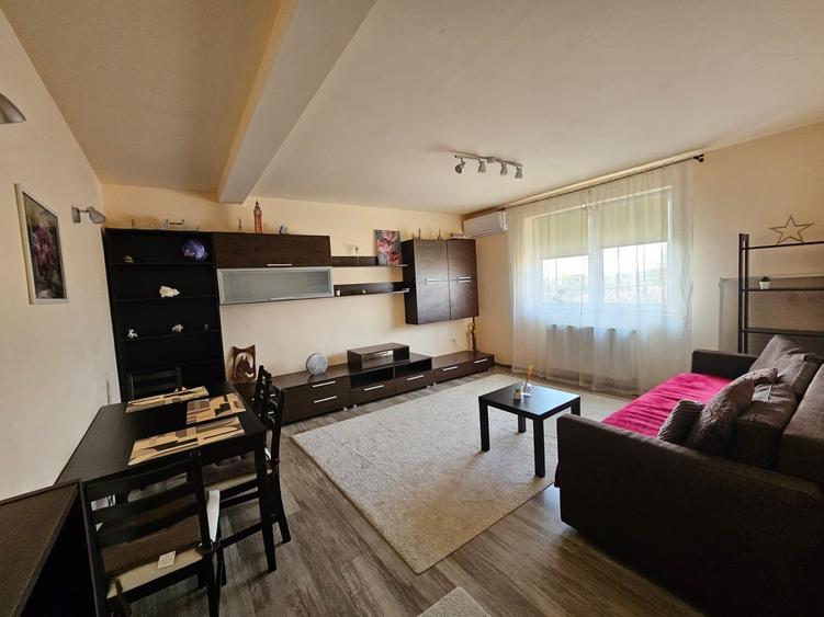 Apartament cu 3 camere decomandat, mobilat în Giarmata-Vii